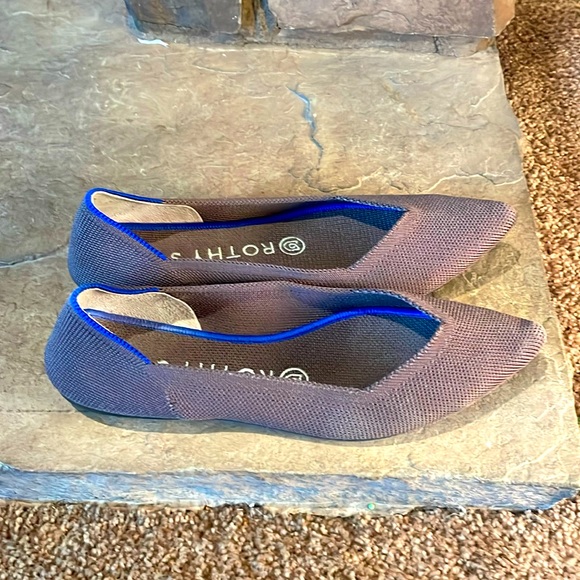 🤩Rothy’s The Point🤩 - Picture 1 of 8